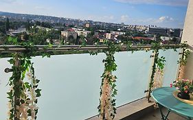 Rainbow Apartment Pink - Free Parking- Zona Spital Recuperare Iasi